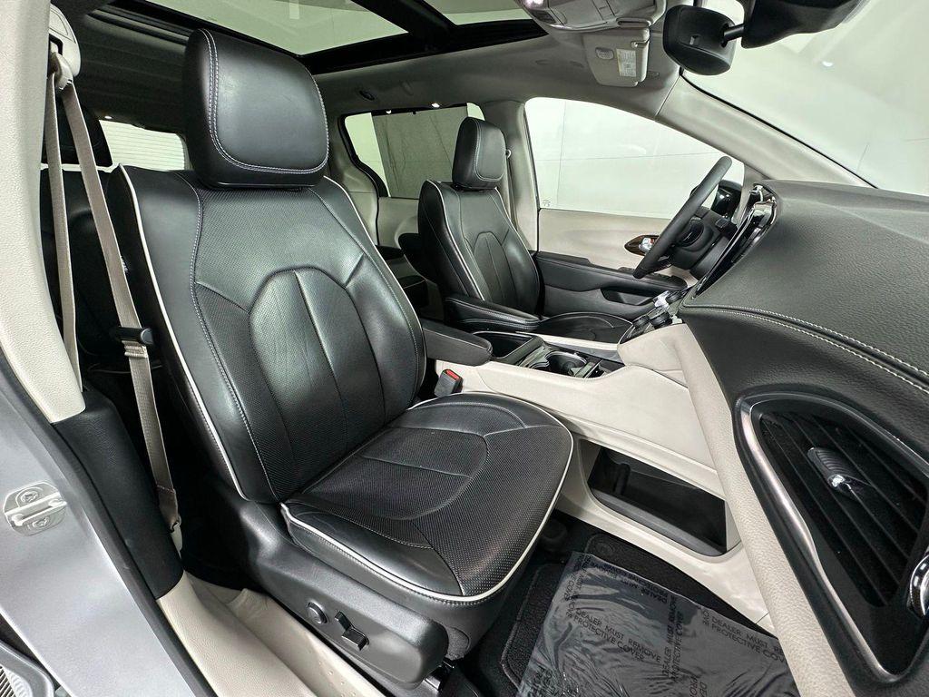 used 2024 Chrysler Pacifica car, priced at $31,980