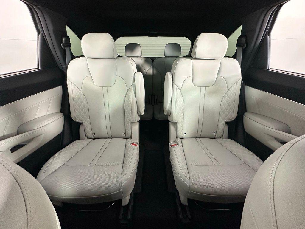 used 2025 Kia Sorento Hybrid car, priced at $34,980