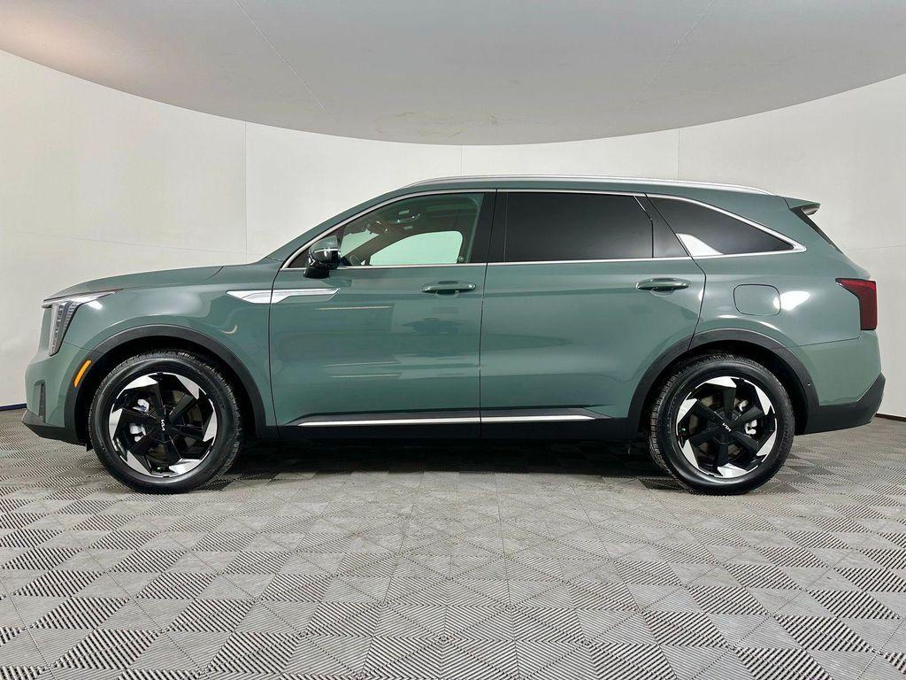 used 2025 Kia Sorento Hybrid car, priced at $34,980