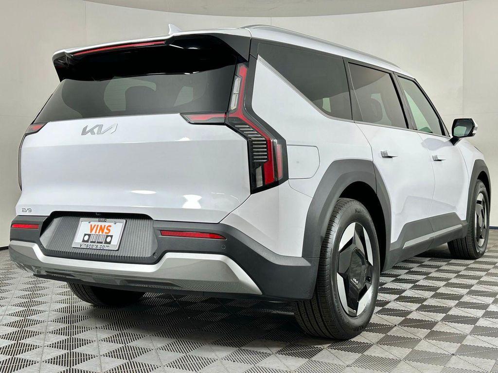 used 2025 Kia EV9 car, priced at $35,700