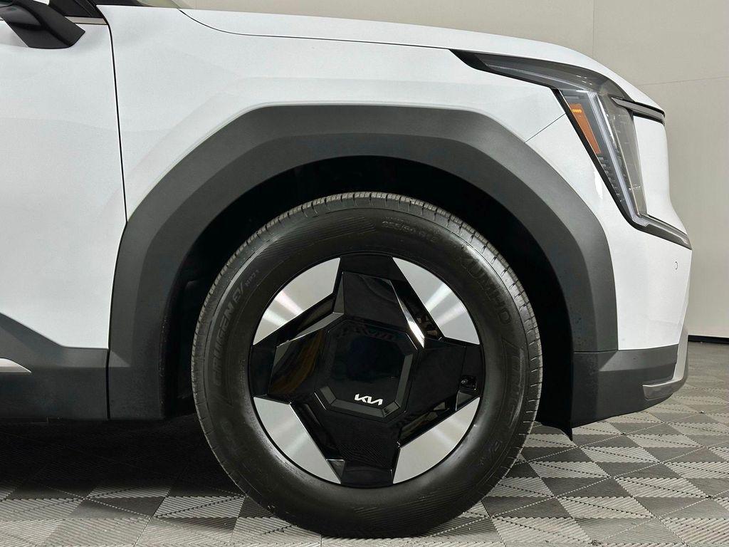 used 2025 Kia EV9 car, priced at $35,700
