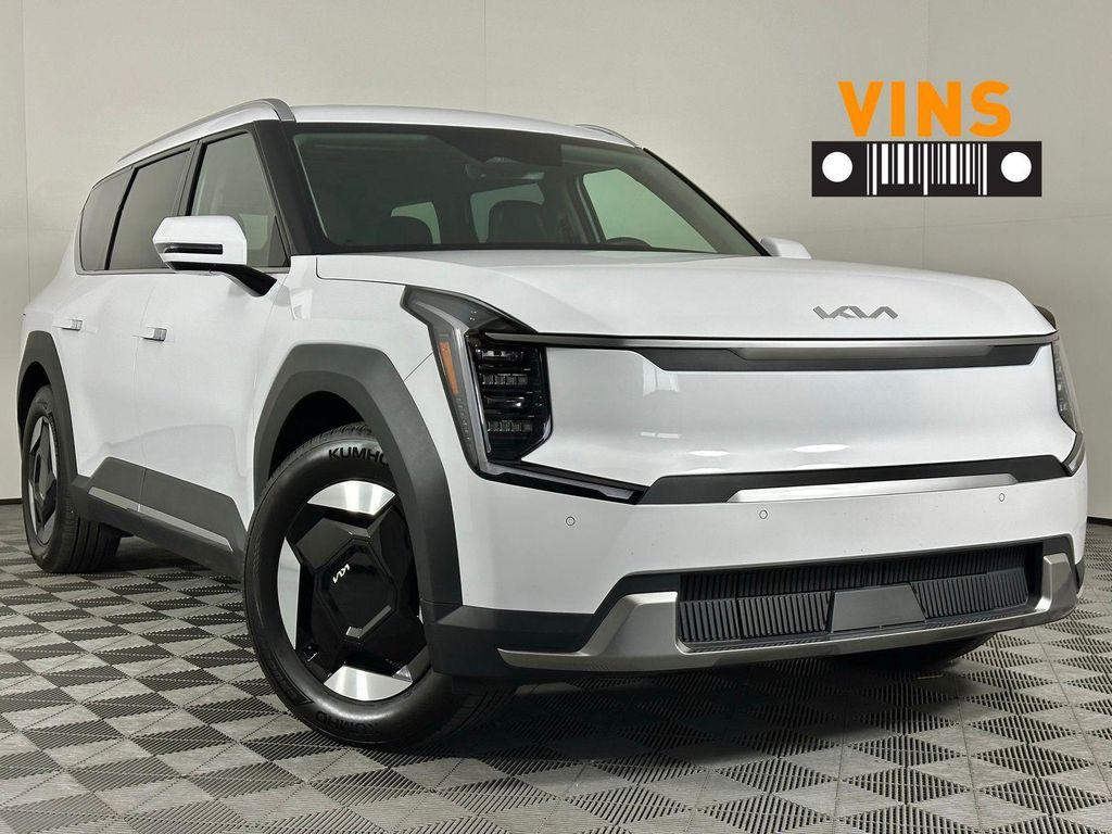 used 2025 Kia EV9 car, priced at $35,700