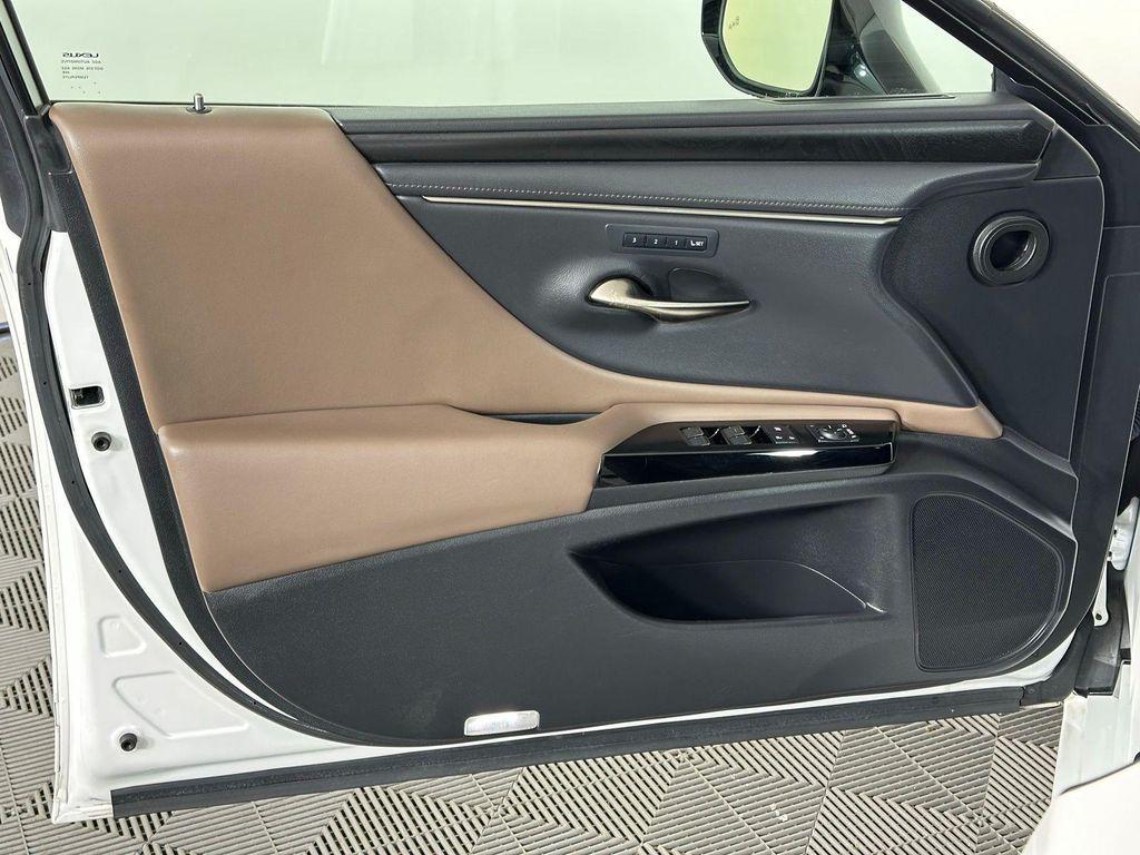 used 2022 Lexus ES 350 car, priced at $33,980