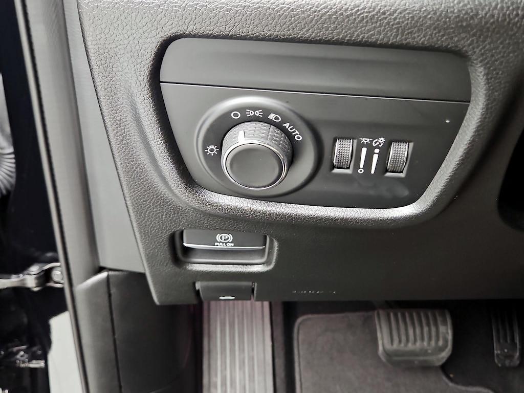 used 2023 Jeep Grand Cherokee car, priced at $27,998