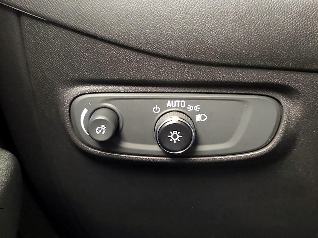 used 2023 Chevrolet Equinox car, priced at $18,998