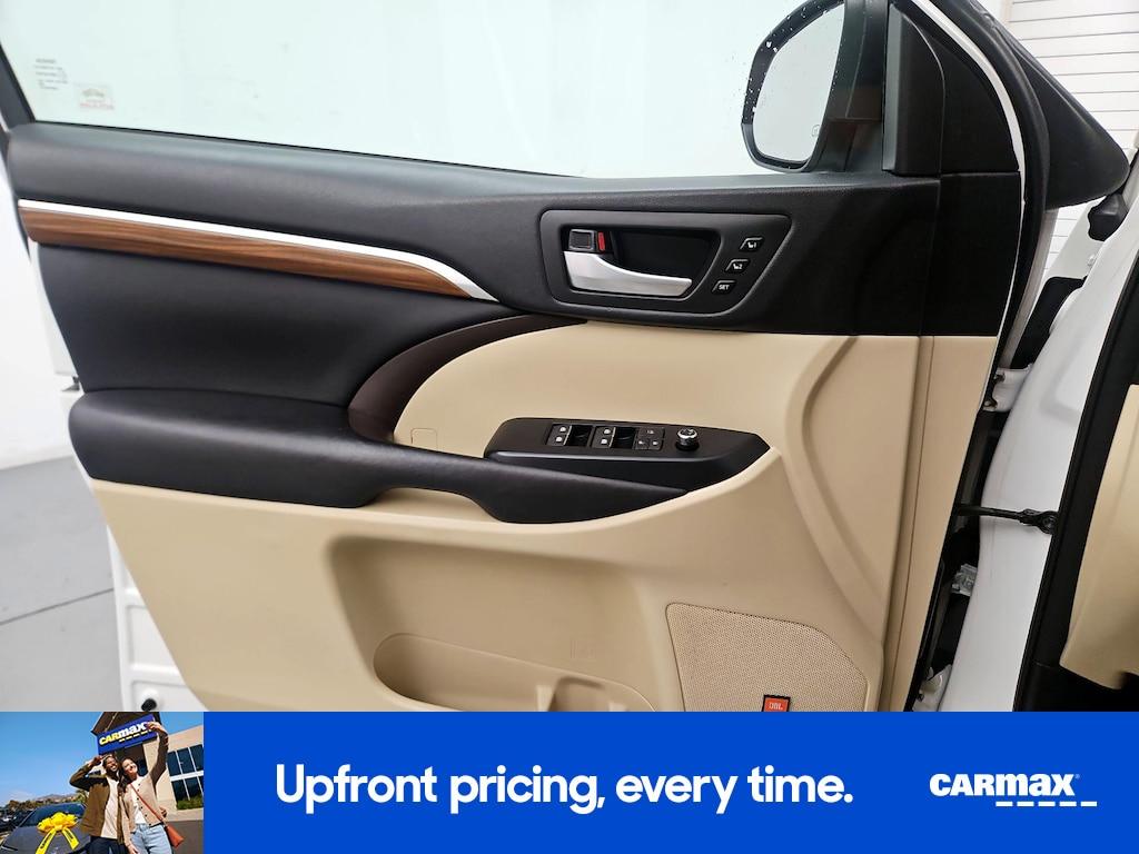 used 2017 Toyota Highlander car, priced at $25,998