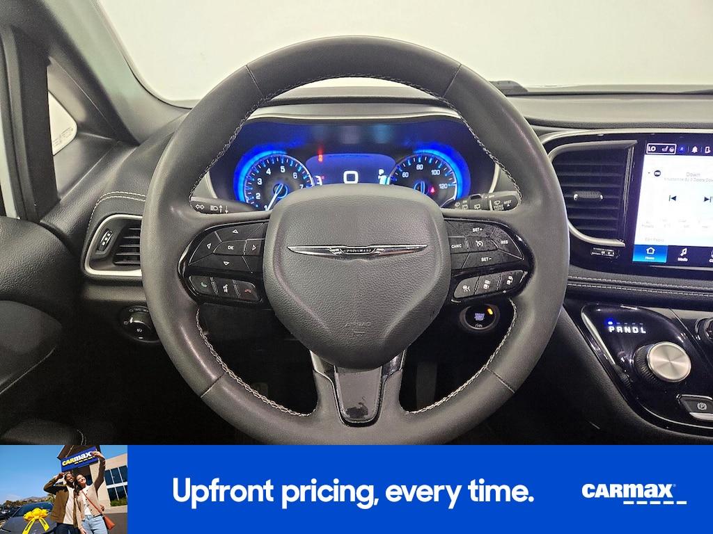 used 2023 Chrysler Pacifica car, priced at $24,998