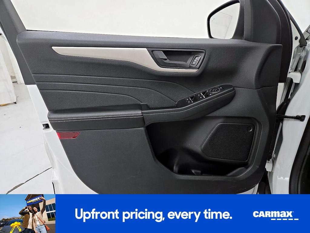 used 2022 Ford Escape car, priced at $18,998
