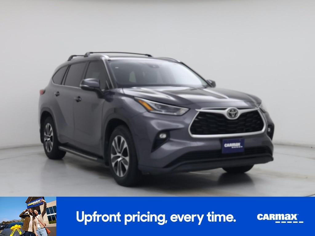 used 2021 Toyota Highlander car, priced at $31,998