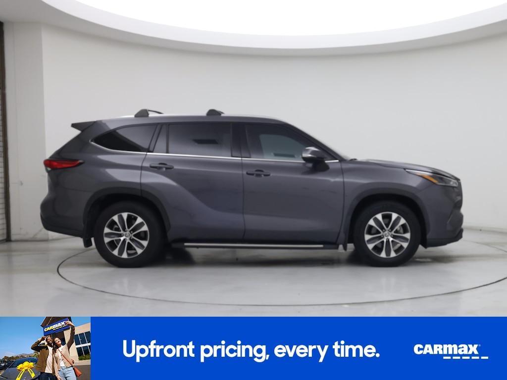 used 2021 Toyota Highlander car, priced at $31,998