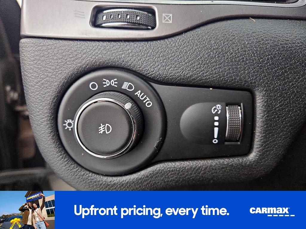 used 2019 Jeep Cherokee car, priced at $14,998