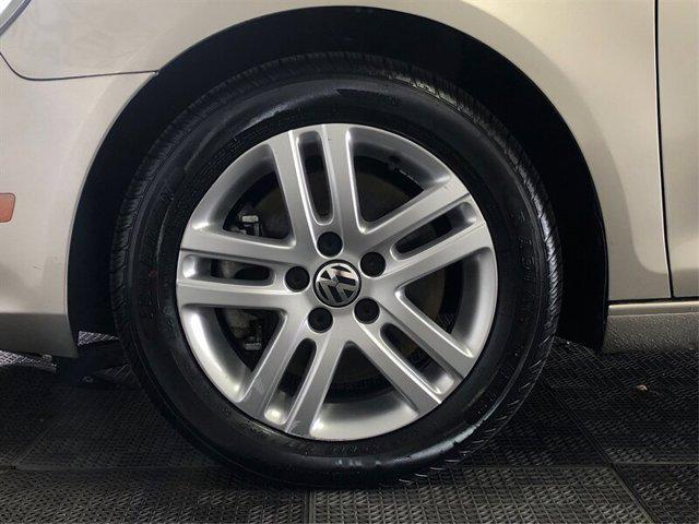 used 2013 Volkswagen Jetta SportWagen car, priced at $10,360