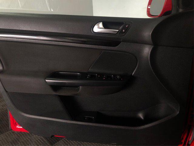 used 2013 Volkswagen Jetta SportWagen car, priced at $8,865