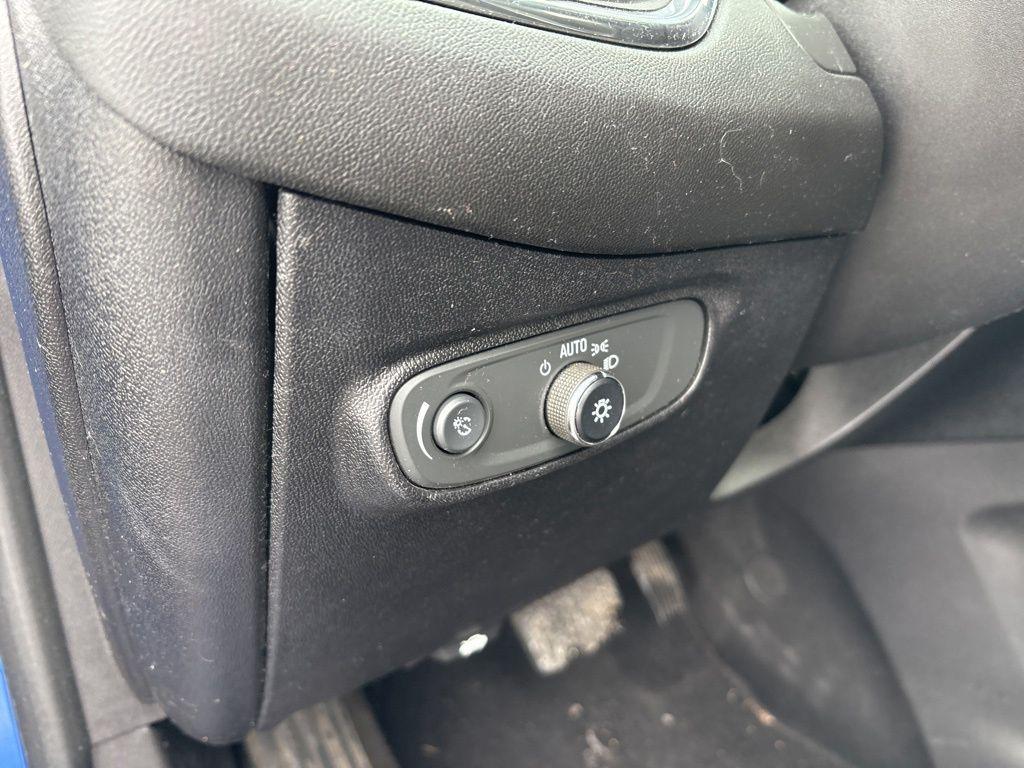 used 2019 Chevrolet Equinox car, priced at $13,998