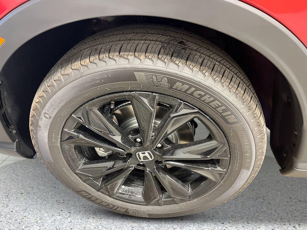 new 2026 Honda CR-V Hybrid car, priced at $44,155