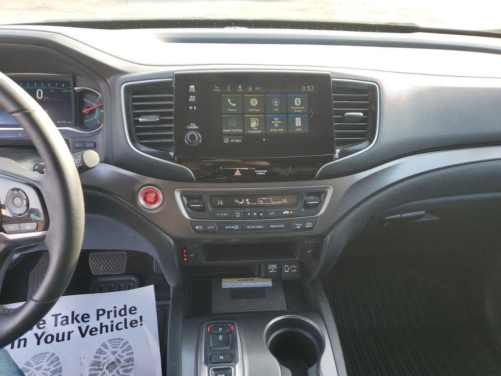 used 2022 Honda Pilot car, priced at $30,000