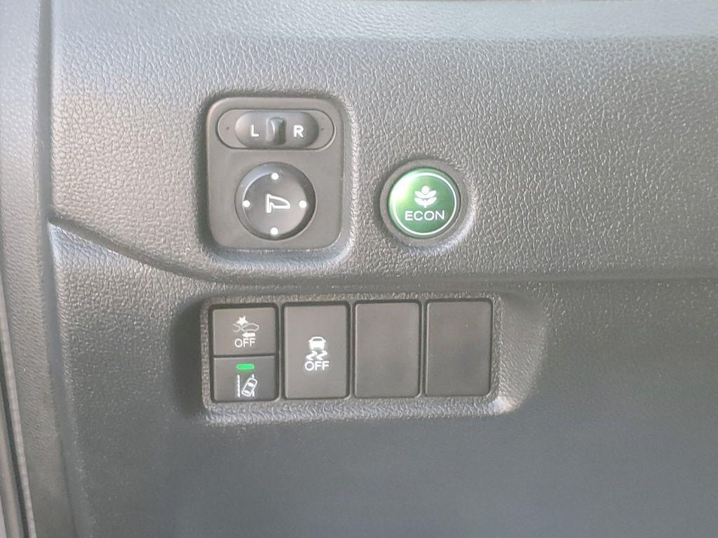 used 2022 Honda Pilot car, priced at $30,000