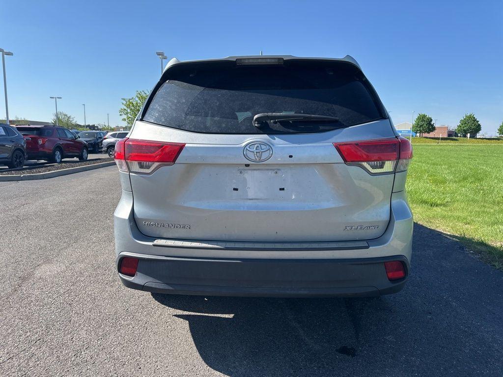 used 2019 Toyota Highlander car, priced at $22,498