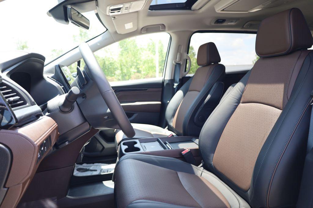 new 2026 Honda Odyssey car, priced at $53,645