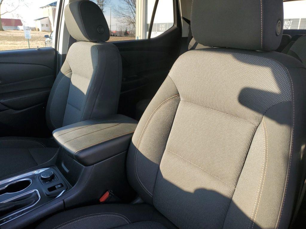 used 2020 Chevrolet Traverse car, priced at $16,497