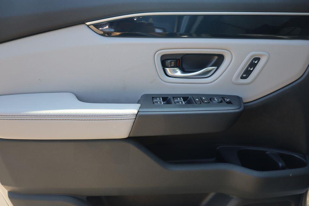 new 2025 Honda Pilot car, priced at $47,825