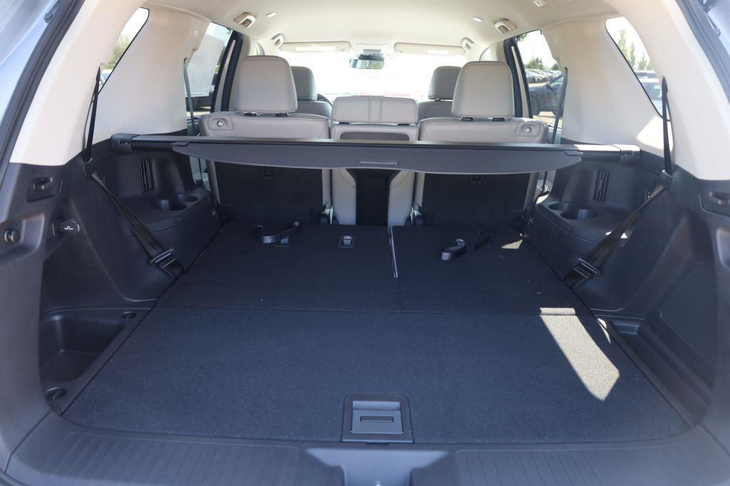 new 2025 Honda Pilot car, priced at $47,825