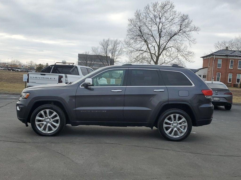 used 2017 Jeep Grand Cherokee car, priced at $9,557