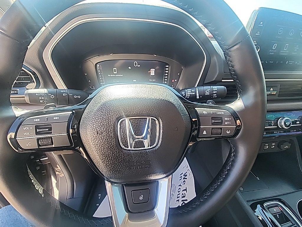 used 2025 Honda Pilot car, priced at $47,447