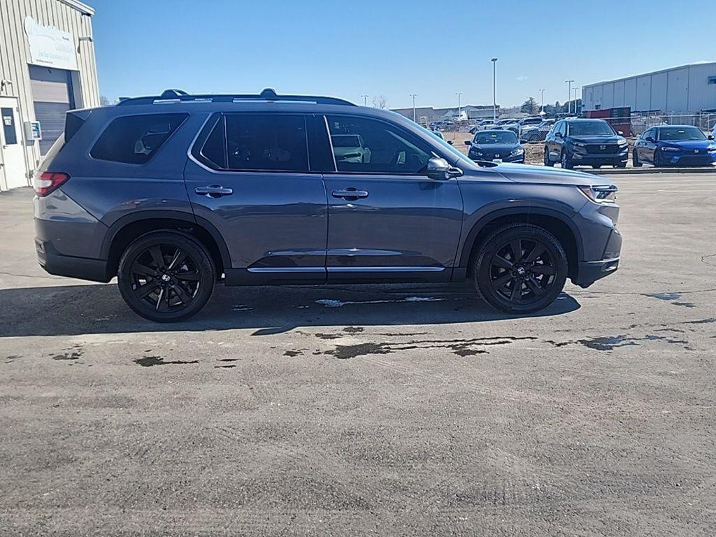 used 2025 Honda Pilot car, priced at $47,447