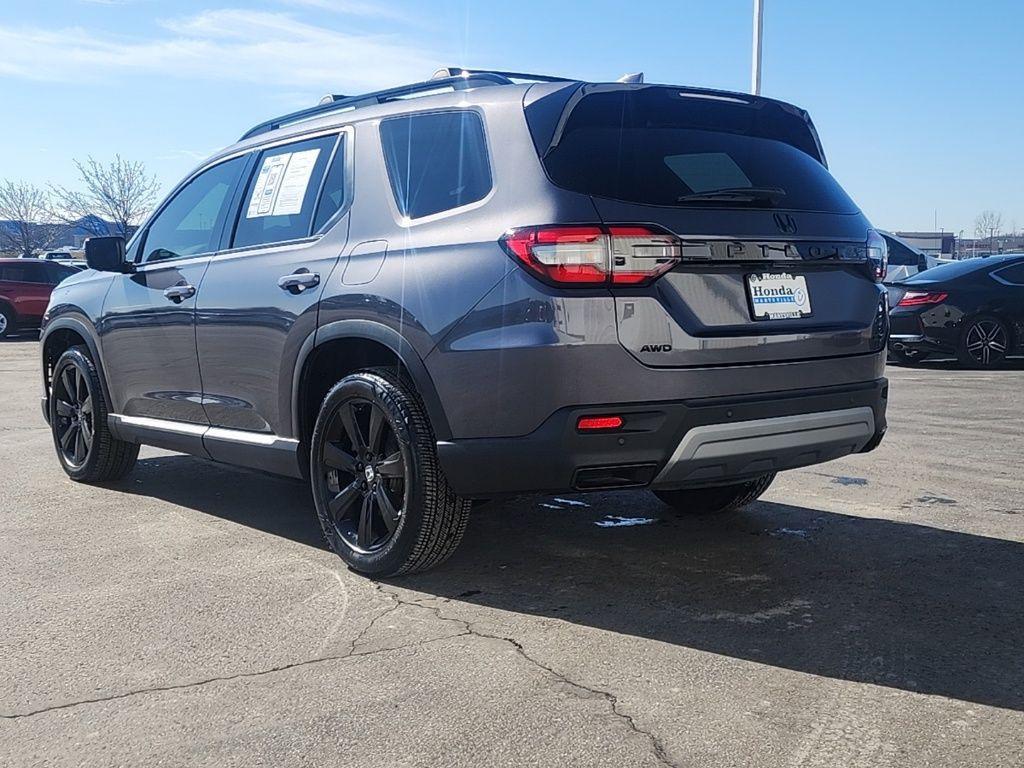 used 2025 Honda Pilot car, priced at $47,447