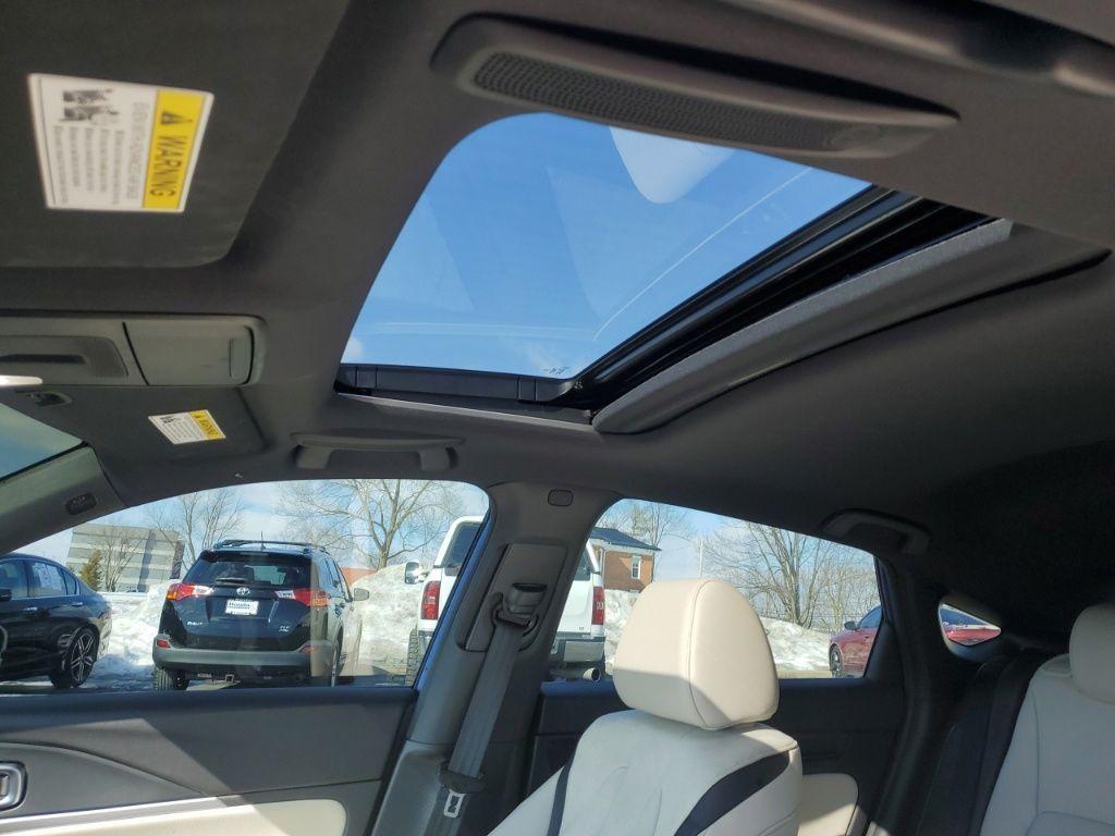 used 2025 Acura Integra car, priced at $31,717