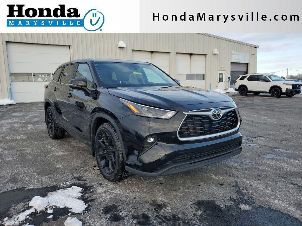 used 2023 Toyota Highlander car, priced at $30,337