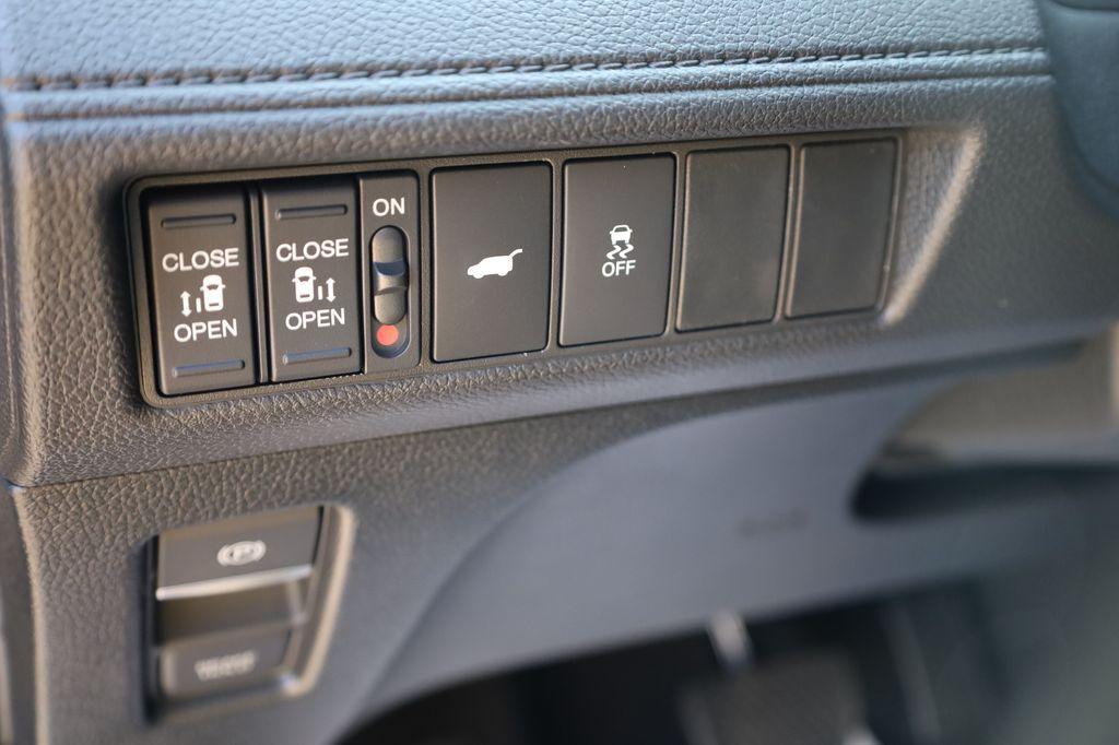 new 2026 Honda Odyssey car, priced at $44,290