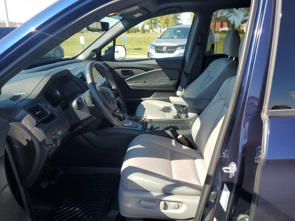 2023 Obsidian Blue Pearl Honda Passport