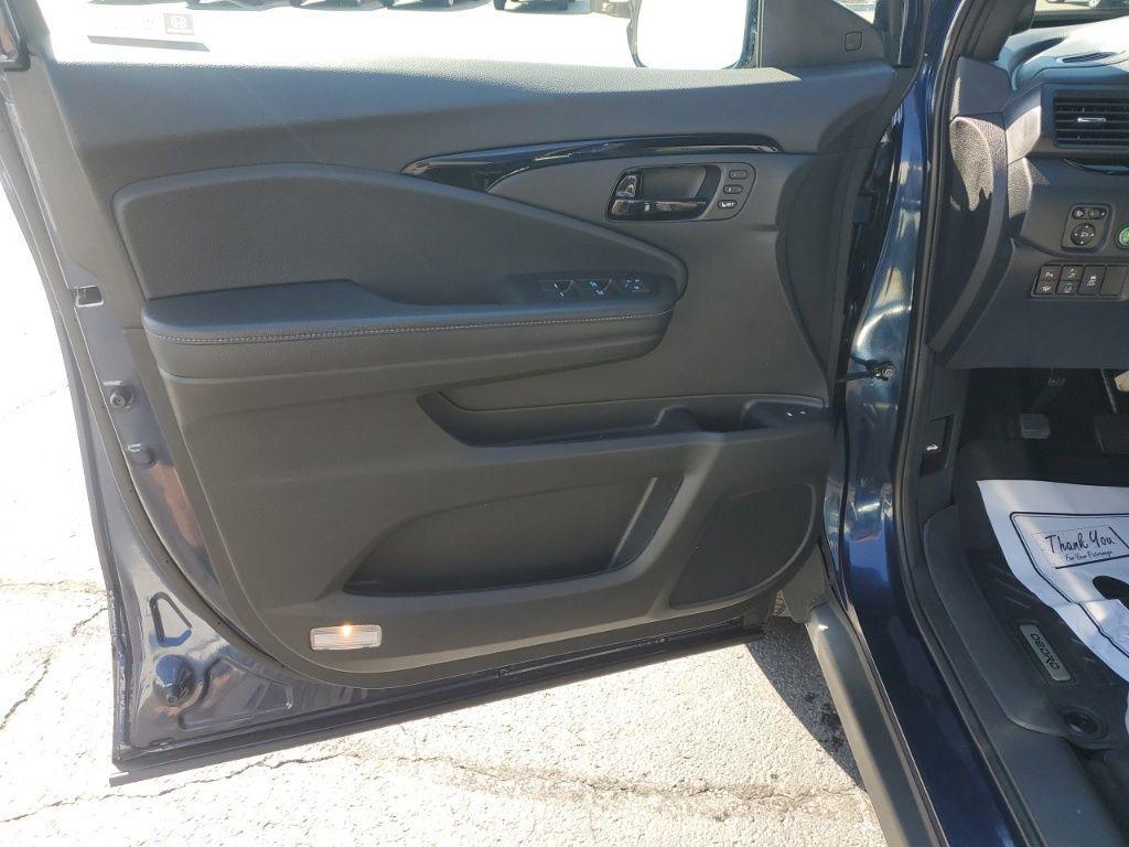 2023 Obsidian Blue Pearl Honda Passport