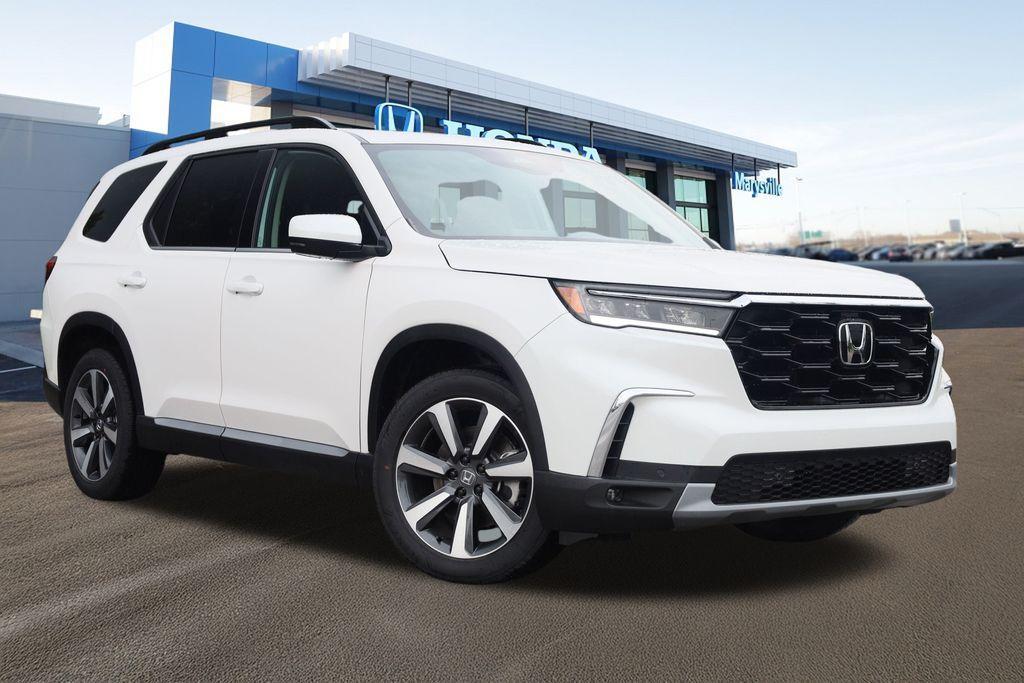 new 2025 Honda Pilot car, priced at $52,280