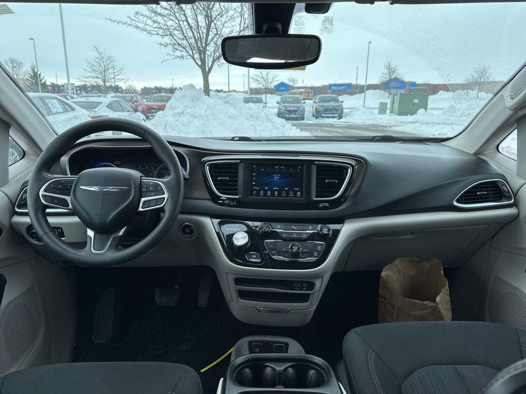 used 2018 Chrysler Pacifica car, priced at $11,117