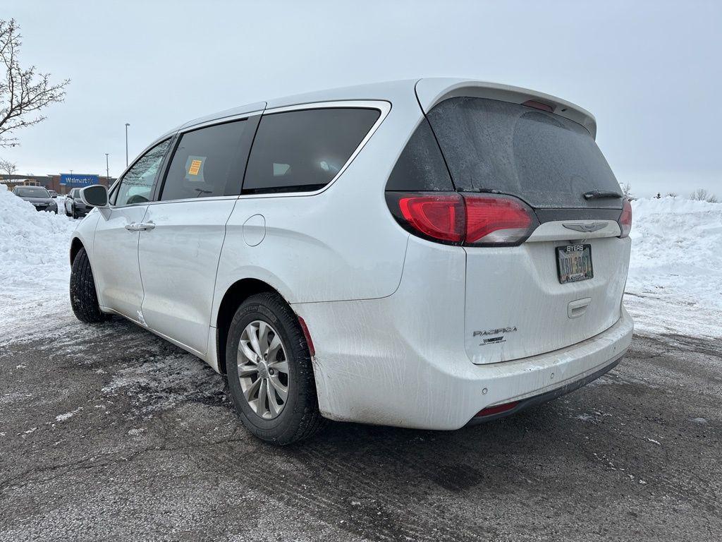 used 2018 Chrysler Pacifica car, priced at $11,117