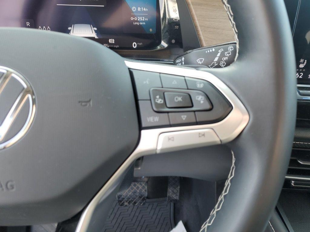 used 2024 Volkswagen Atlas car, priced at $26,117