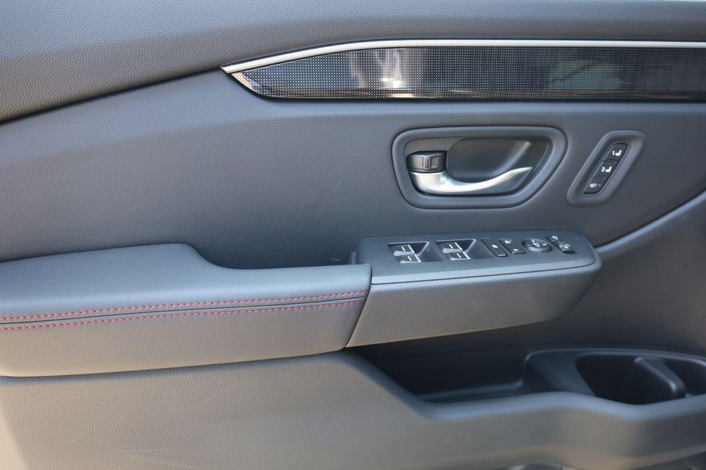 new 2025 Honda Pilot car, priced at $56,075