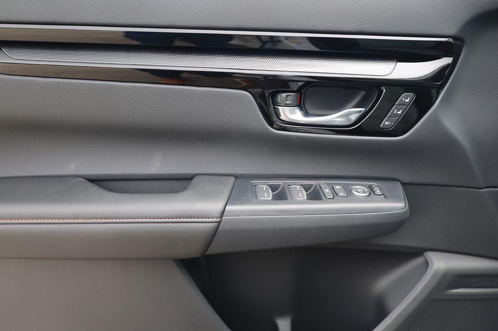 new 2026 Honda CR-V Hybrid car, priced at $43,700
