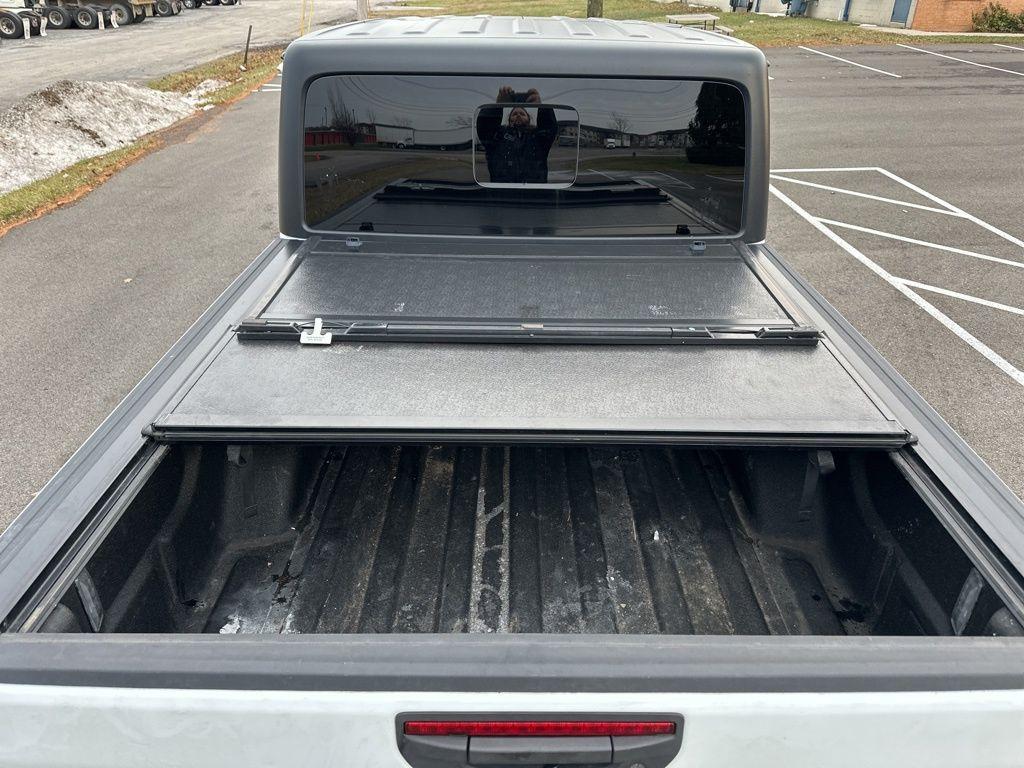used 2021 Jeep Gladiator car, priced at $33,557