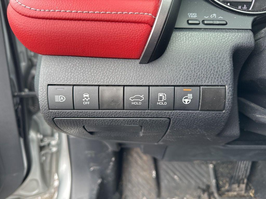 used 2024 Toyota Camry Hybrid car, priced at $31,117