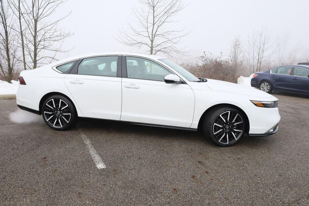 new 2026 Honda Accord Hybrid car, priced at $41,543