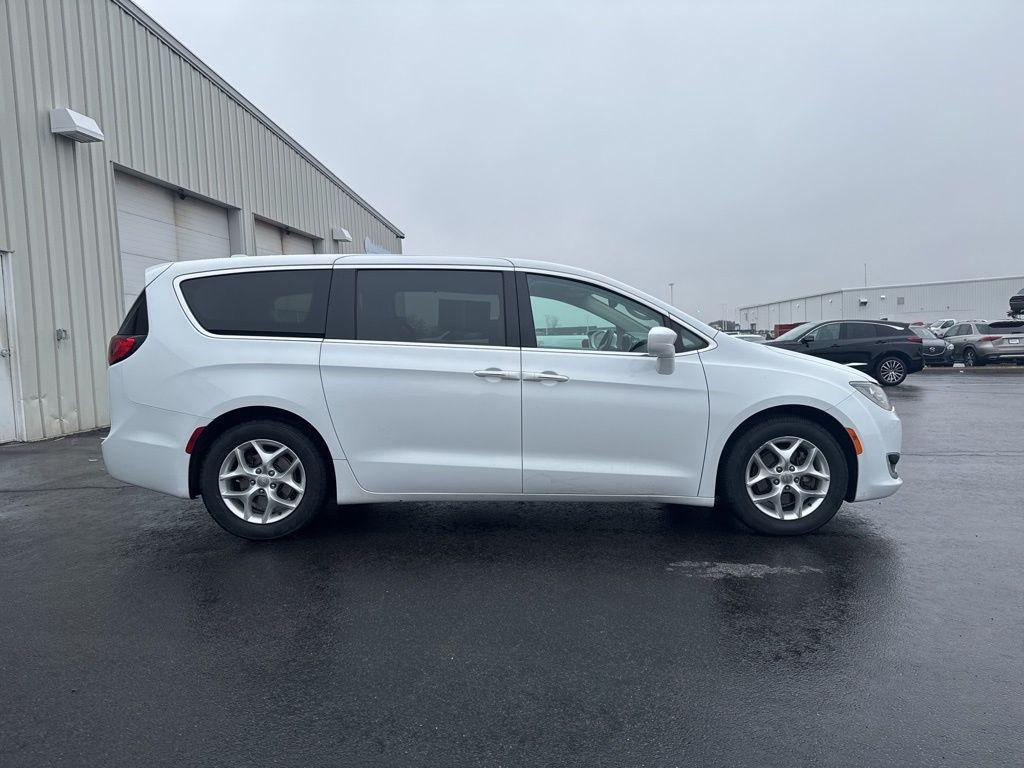 used 2018 Chrysler Pacifica car, priced at $14,747