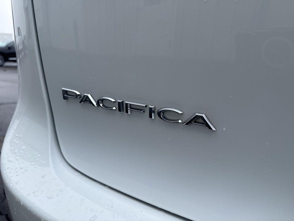 used 2018 Chrysler Pacifica car, priced at $14,747