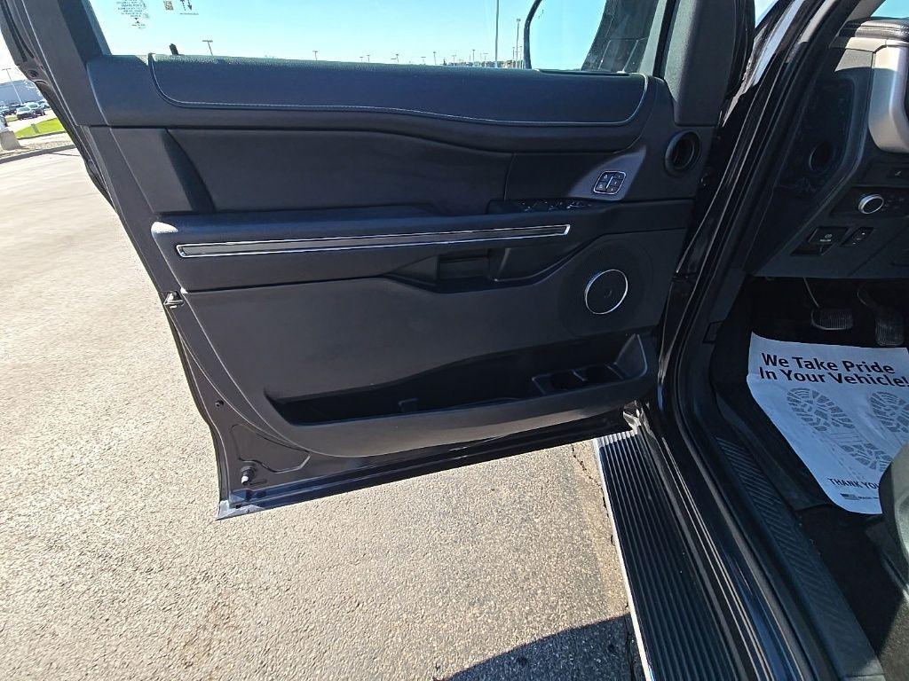 used 2022 Ford Expedition car, priced at $35,397