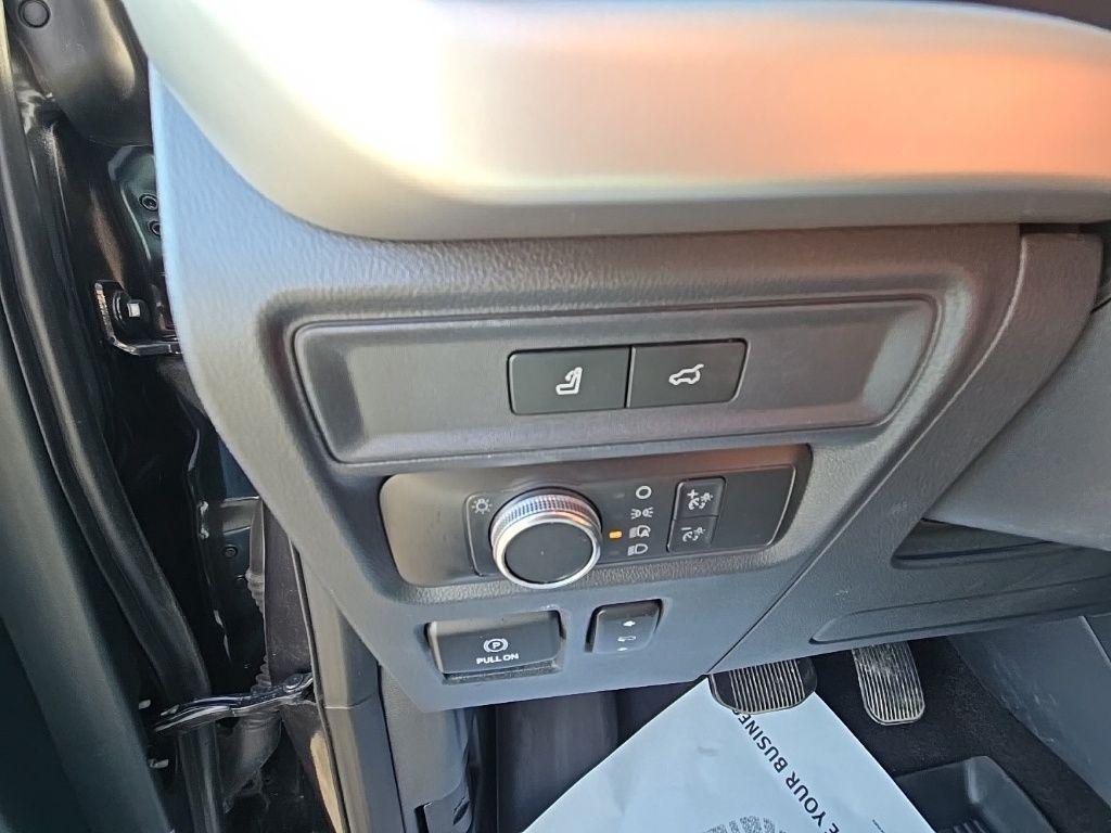 used 2022 Ford Expedition car, priced at $35,397