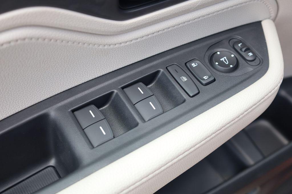 new 2026 Honda Odyssey car, priced at $44,290