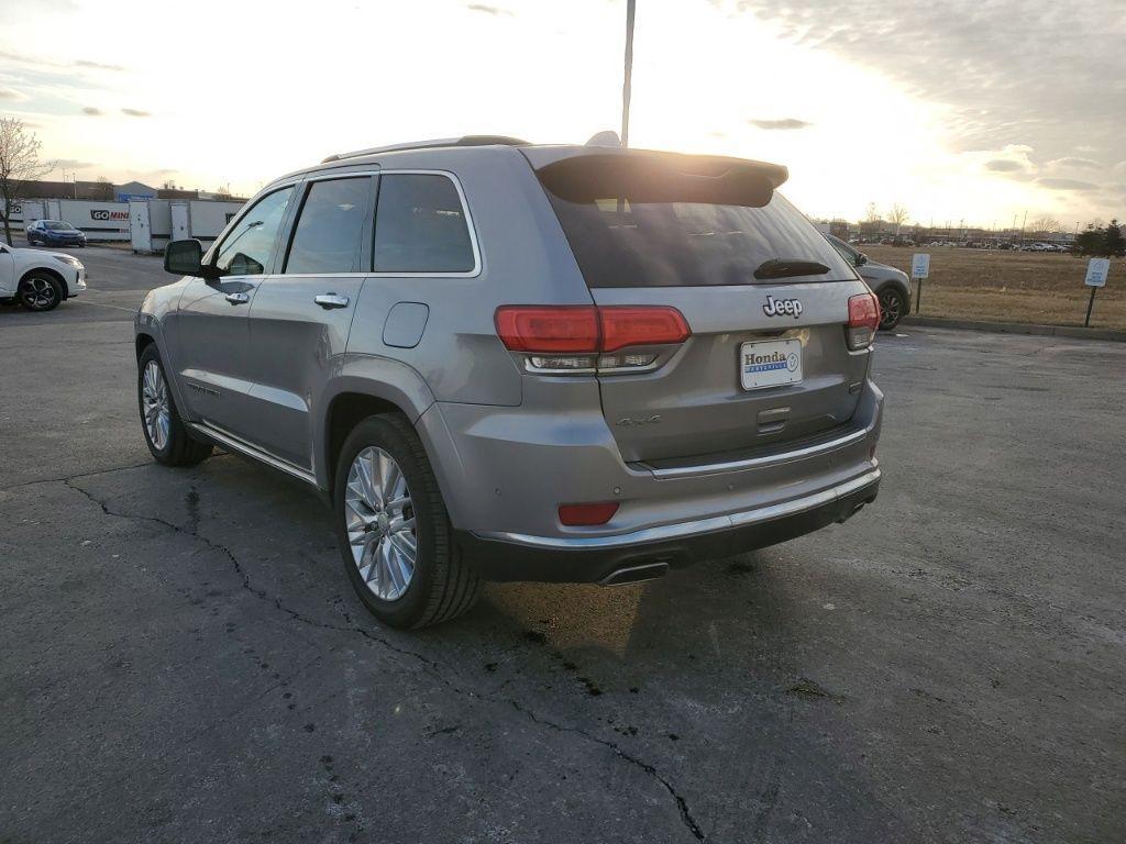 used 2018 Jeep Grand Cherokee car, priced at $17,337